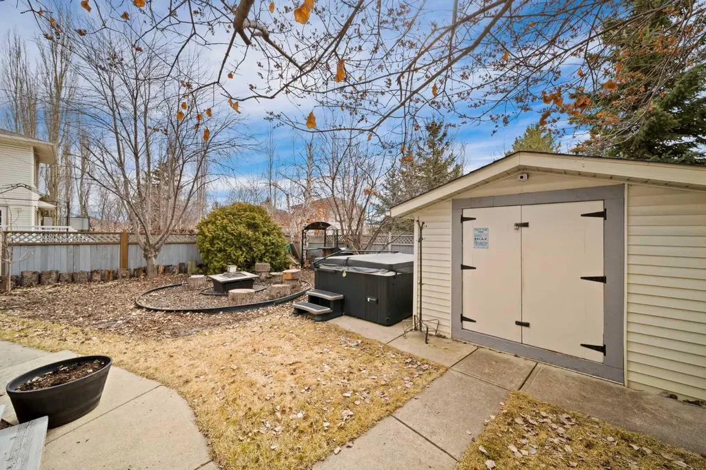 90 Riverview Circle SE Calgary AB T2C4K1