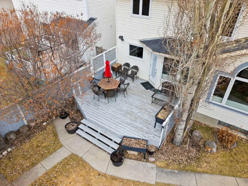 90 Riverview Circle SE Calgary AB T2C4K1