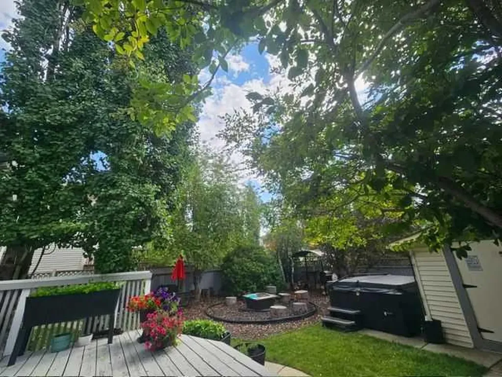 90 Riverview Circle SE Calgary AB T2C4K1