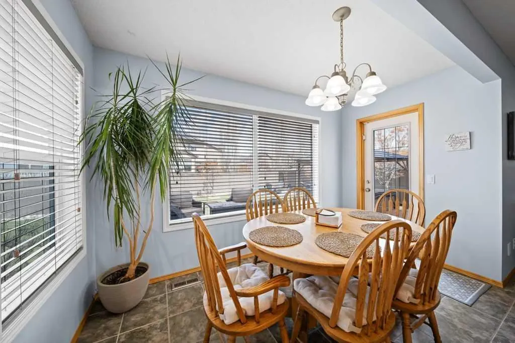 190 Brightonstone Bay SE Calgary AB T2Z4W4