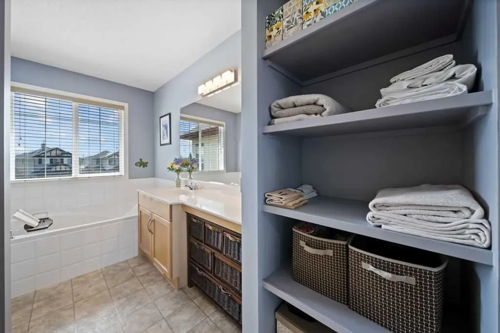 190 Brightonstone Bay SE Calgary AB T2Z4W4