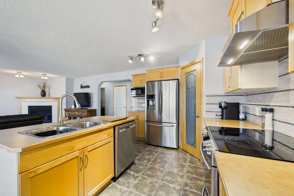 190 Brightonstone Bay SE Calgary AB T2Z4W4