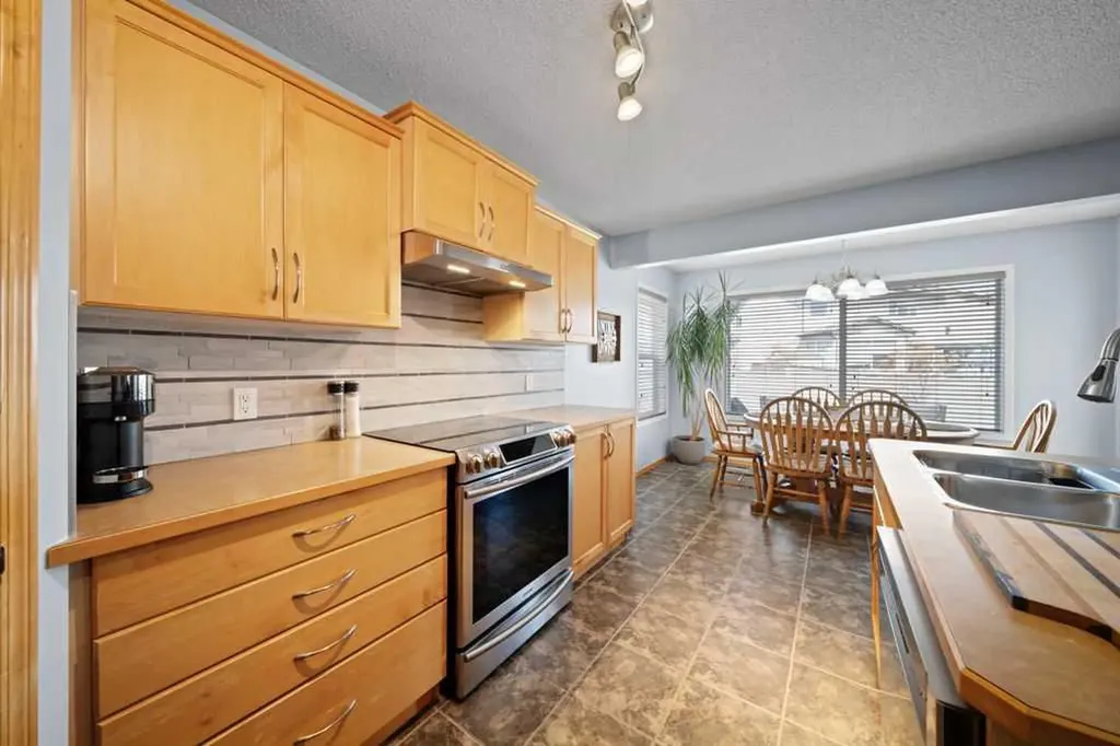 190 Brightonstone Bay SE Calgary AB T2Z4W4