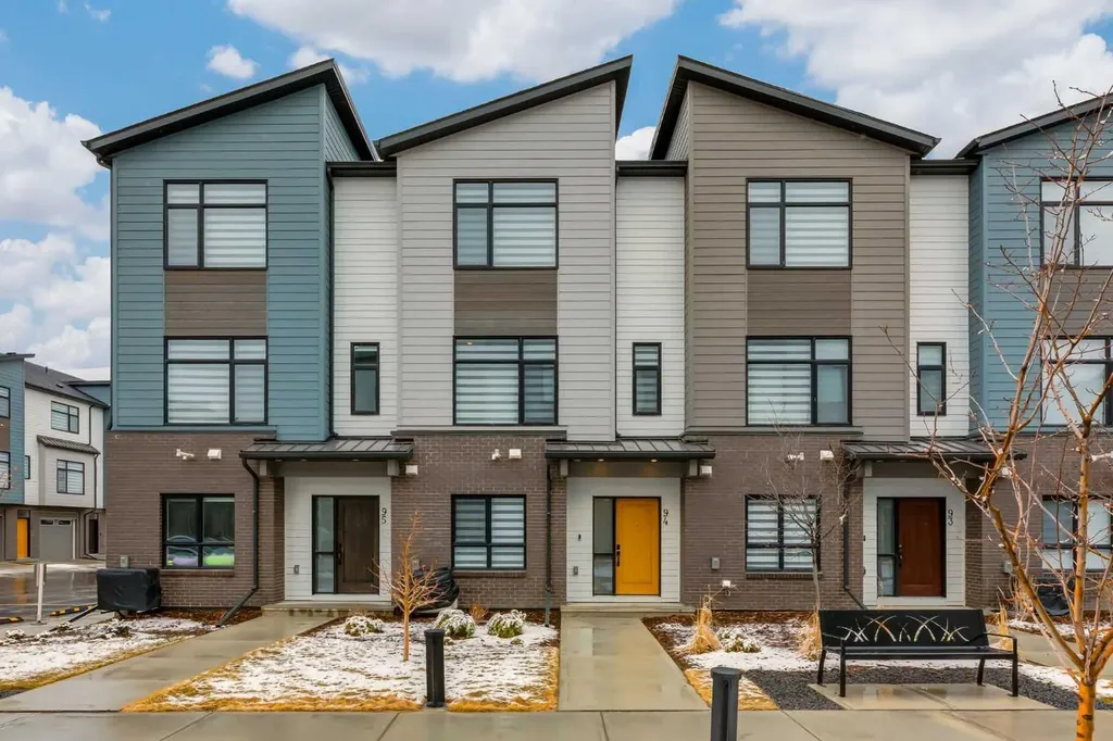 903 Mahogany Boulevard SE Calgary AB T3M 3W9