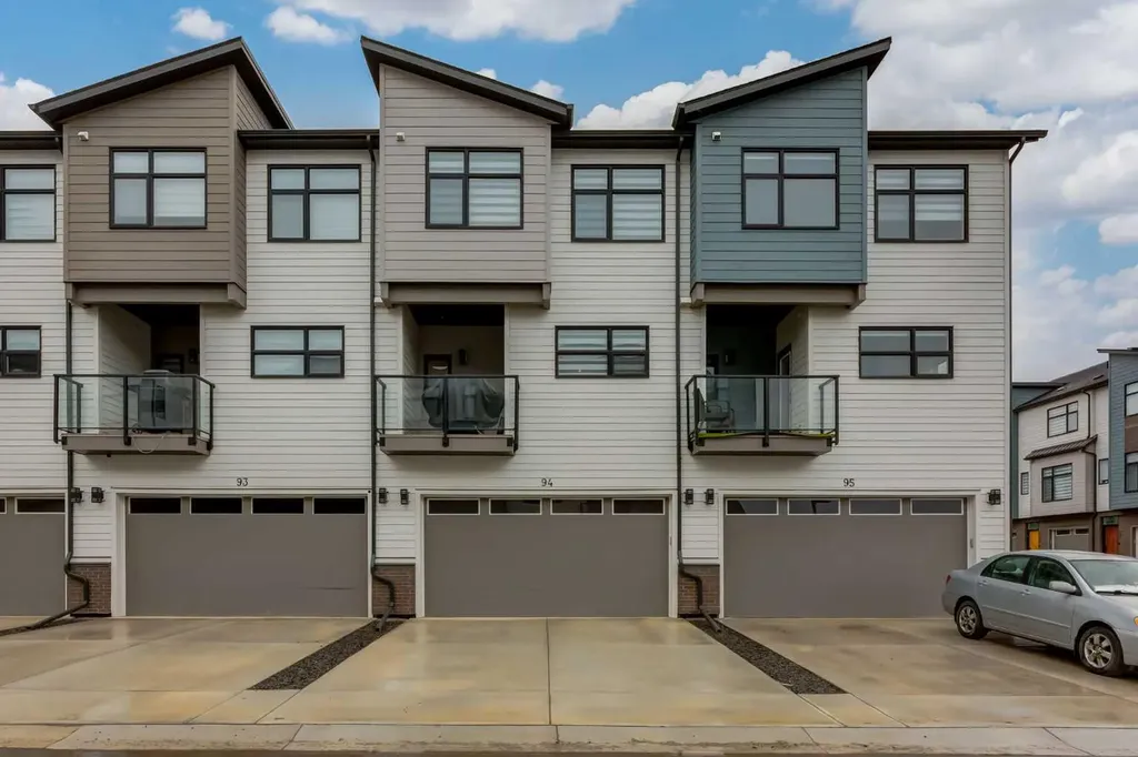 903 Mahogany Boulevard SE Calgary AB T3M 3W9