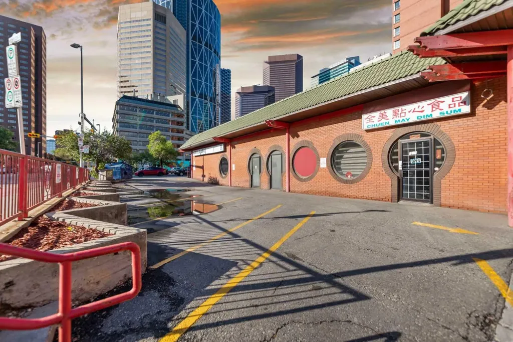 221 1 Street SE Calgary AB T2G 2G3