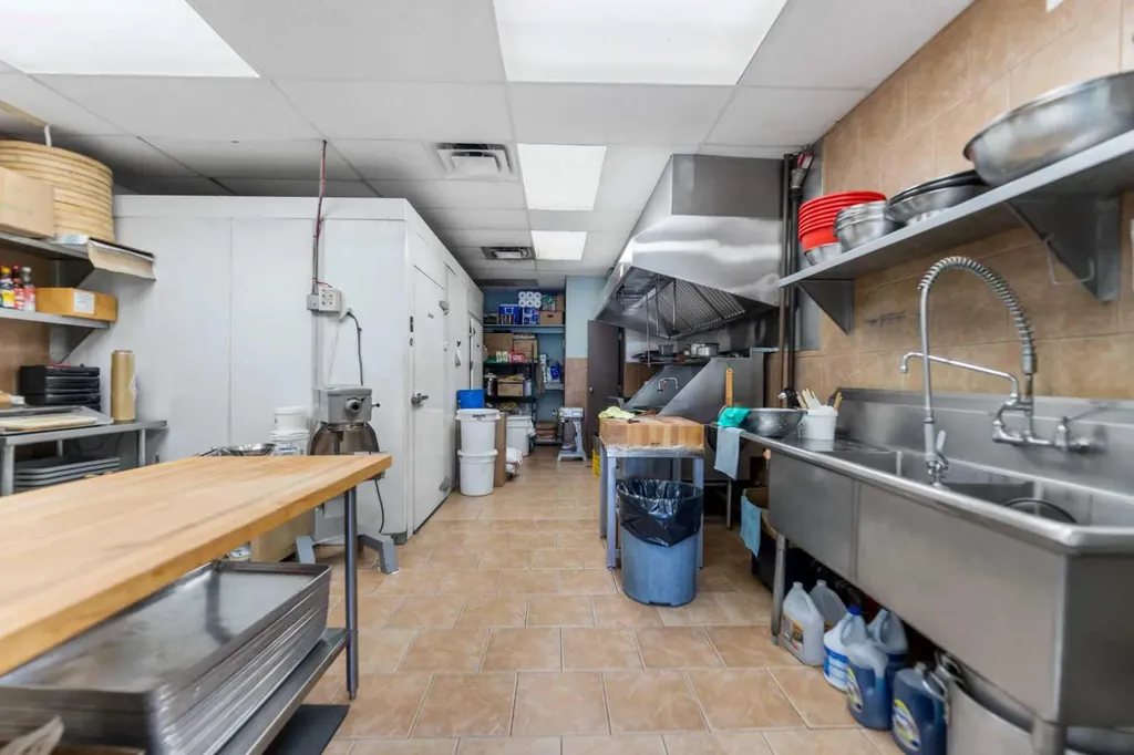 221 1 Street SE Calgary AB T2G 2G3