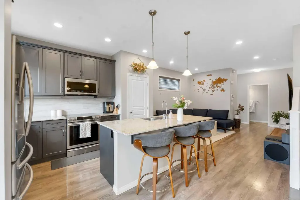 92 Legacy Glen Street SE Calgary AB T2X 3Y7