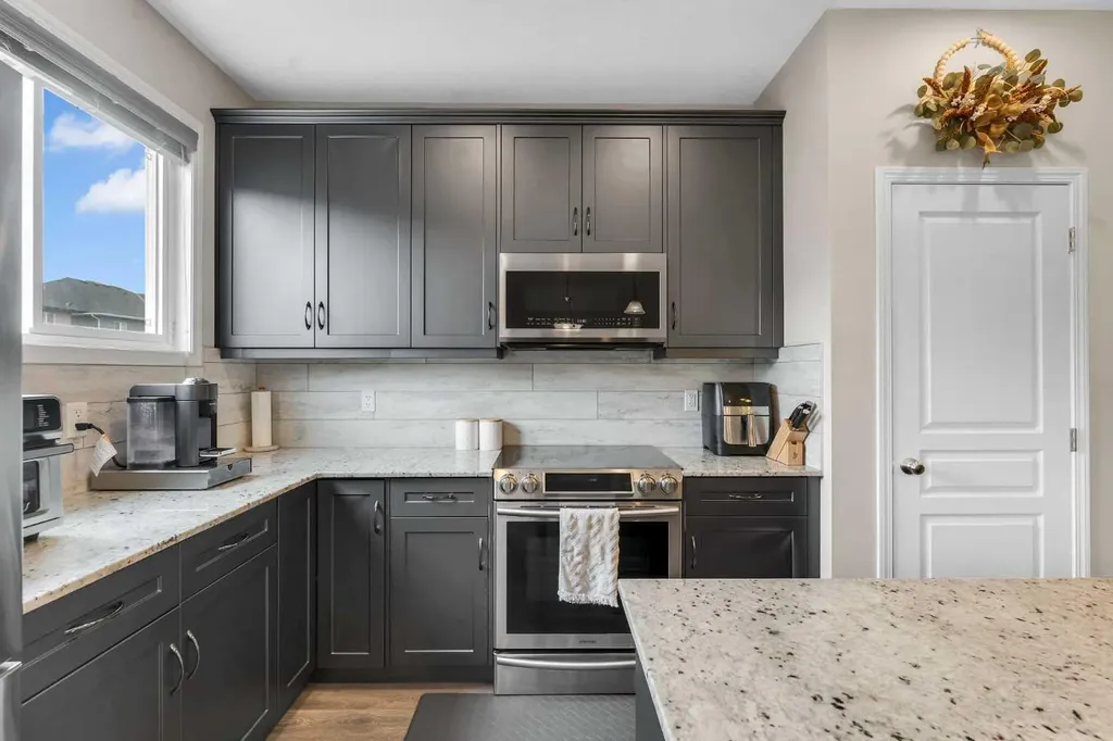 92 Legacy Glen Street SE Calgary AB T2X 3Y7
