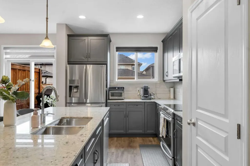 92 Legacy Glen Street SE Calgary AB T2X 3Y7