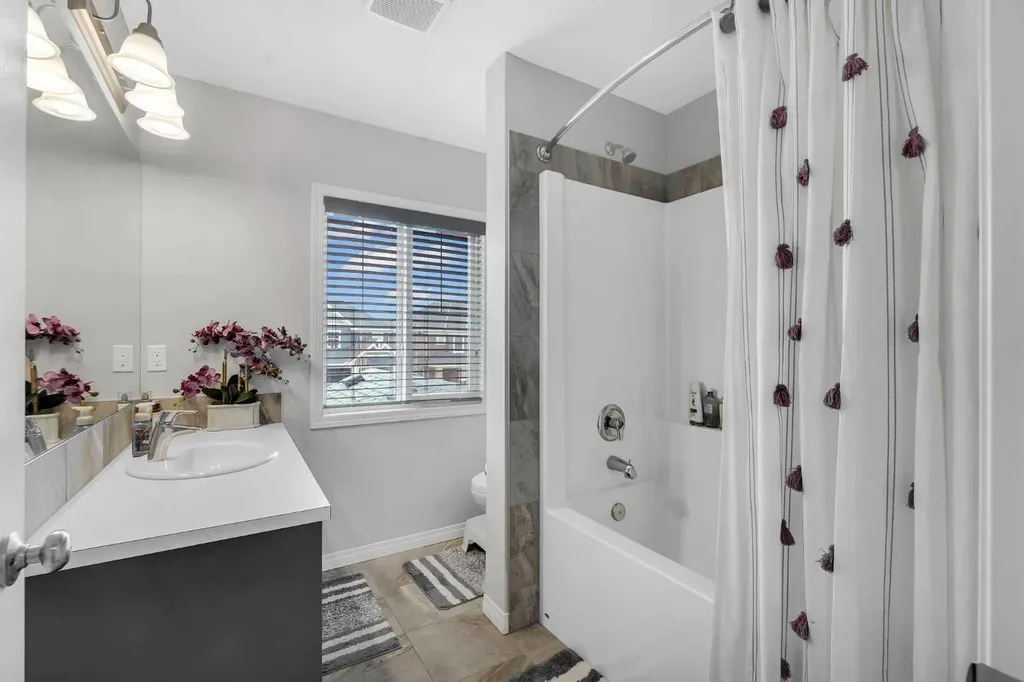 92 Legacy Glen Street SE Calgary AB T2X 3Y7