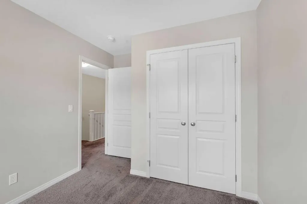 92 Legacy Glen Street SE Calgary AB T2X 3Y7
