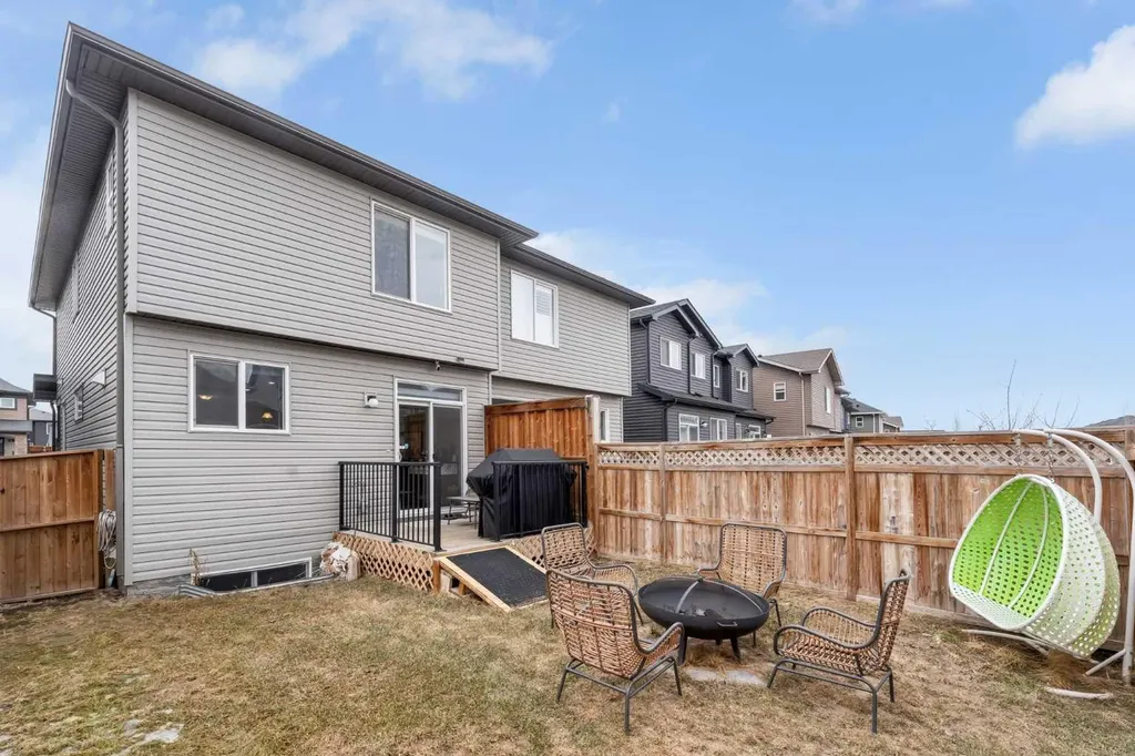 92 Legacy Glen Street SE Calgary AB T2X 3Y7