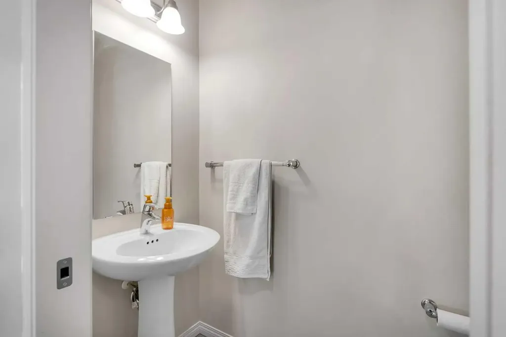 92 Legacy Glen Street SE Calgary AB T2X 3Y7