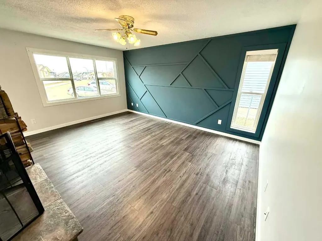 716 Bankview Drive Drumheller AB T0J0Y5