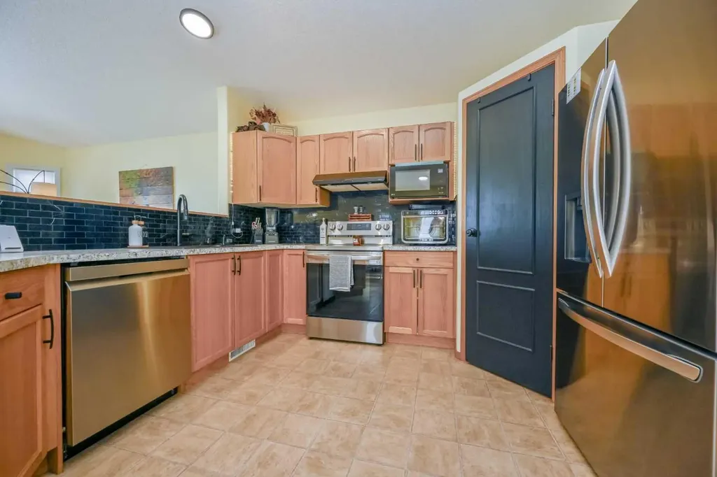 13029 90 Street Grande Prairie AB T8X 0A9
