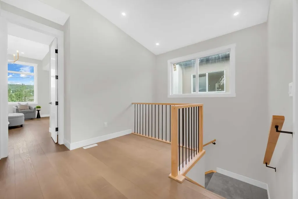 8112 & 8114 Bowness Road NW Calgary AB T3B0H6