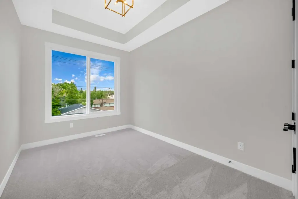 8112 & 8114 Bowness Road NW Calgary AB T3B0H6