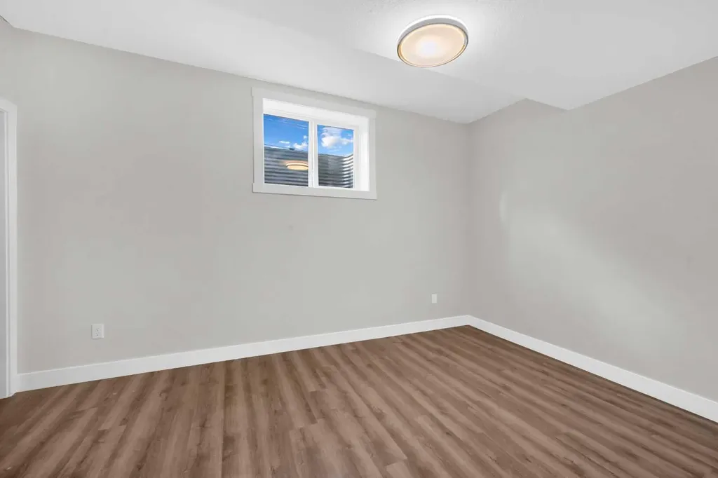 8112 & 8114 Bowness Road NW Calgary AB T3B0H6