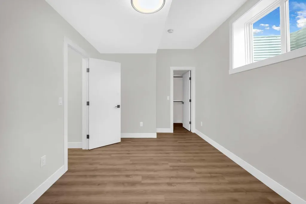 8112 & 8114 Bowness Road NW Calgary AB T3B0H6