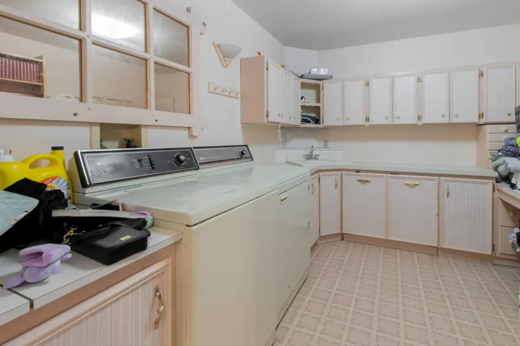63004A Highway 5 Welling AB T0K 2N0