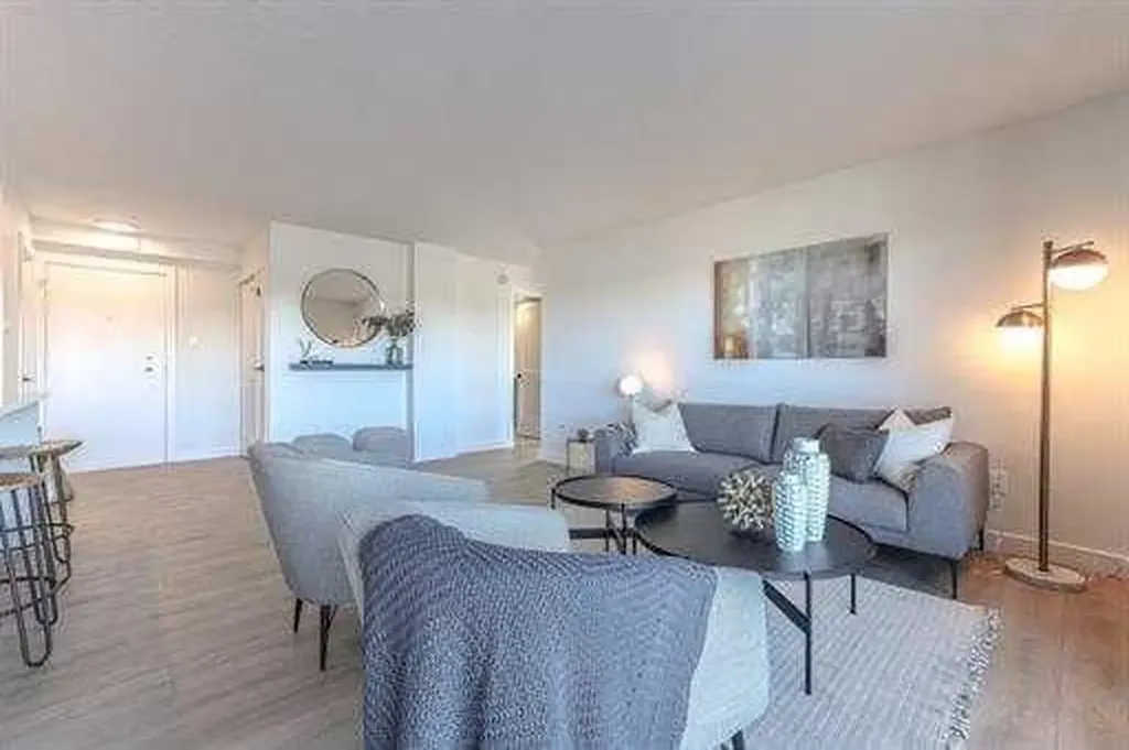 1330 15 Avenue SW Calgary AB T3C 3N7