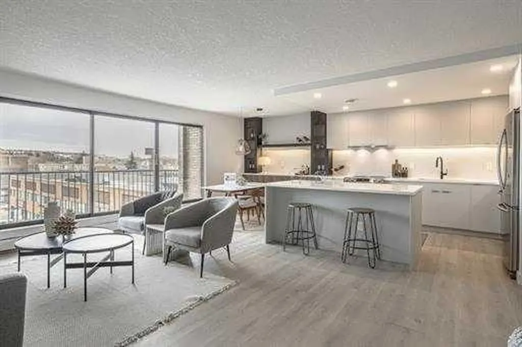 1330 15 Avenue SW Calgary AB T3C 3N7