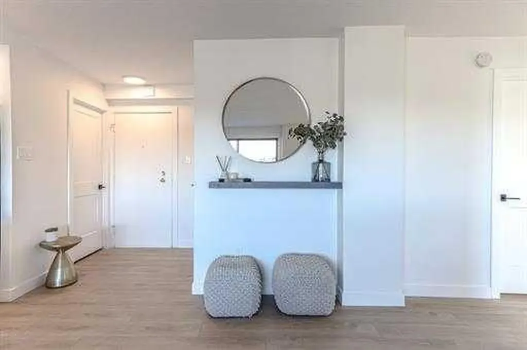 1330 15 Avenue SW Calgary AB T3C 3N7