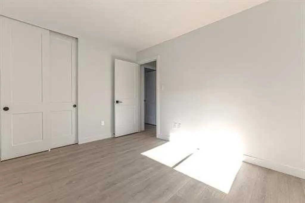1330 15 Avenue SW Calgary AB T3C 3N7