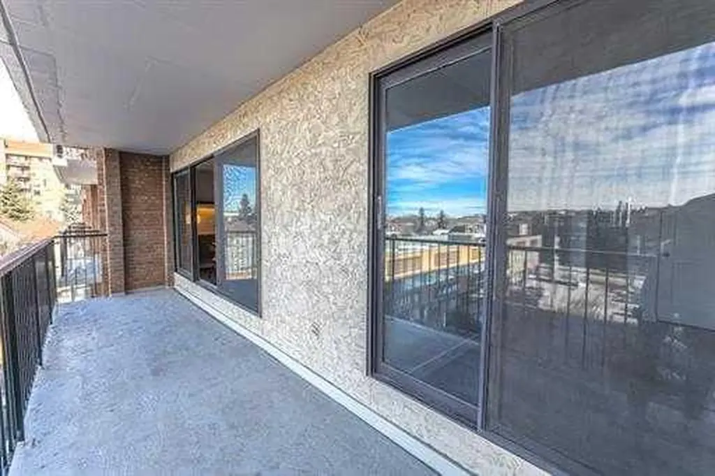 1330 15 Avenue SW Calgary AB T3C 3N7