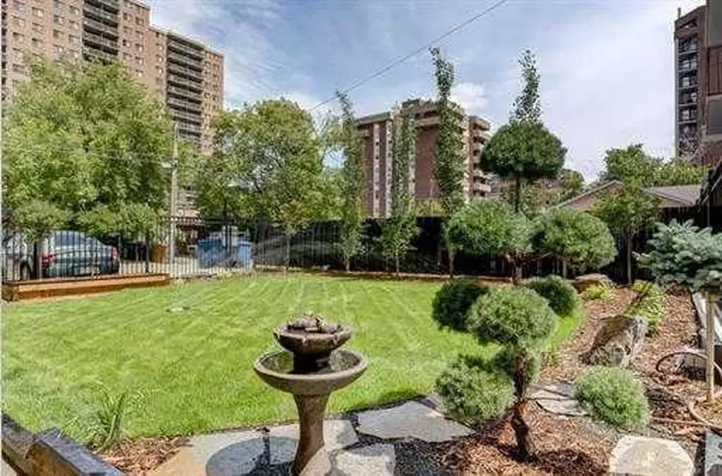 1330 15 Avenue SW Calgary AB T3C 3N7
