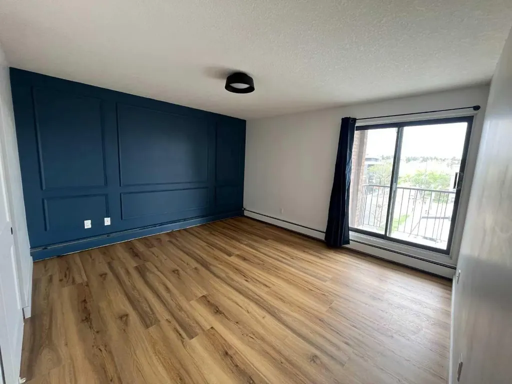 1330 15 Avenue SW Calgary AB T3C 3N7