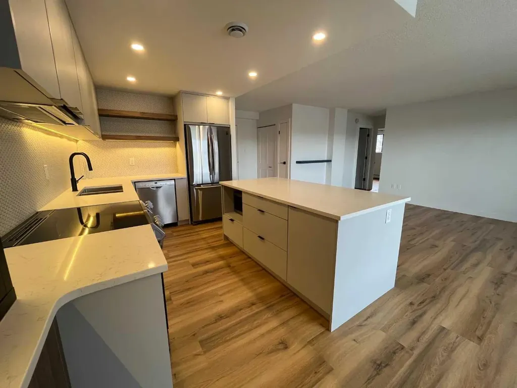 1330 15 Avenue SW Calgary AB T3C 3N7