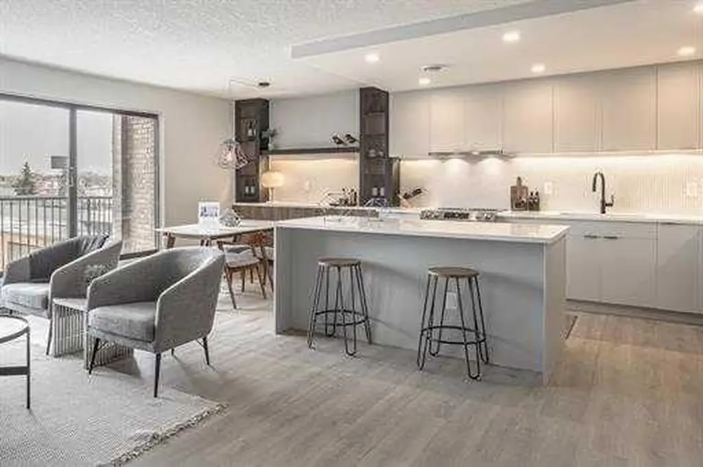 1330 15 Avenue SW Calgary AB T3C 3N7