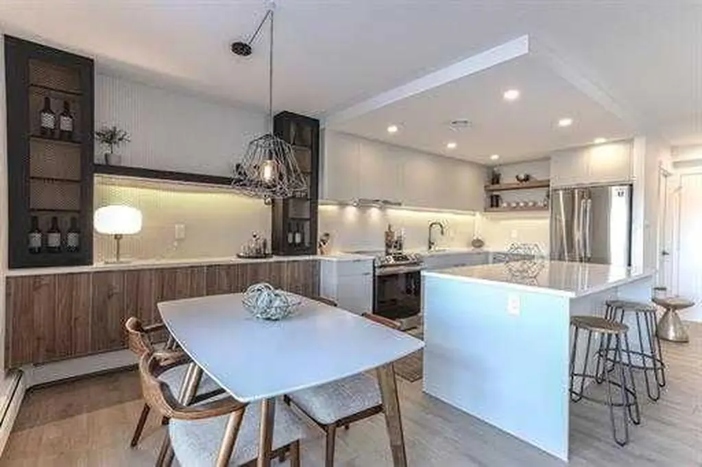 1330 15 Avenue SW Calgary AB T3C 3N7