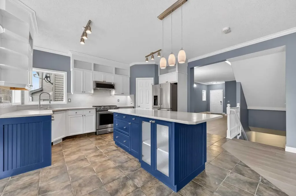 99 Evansbrooke Manor NW Calgary AB T2P 1C9