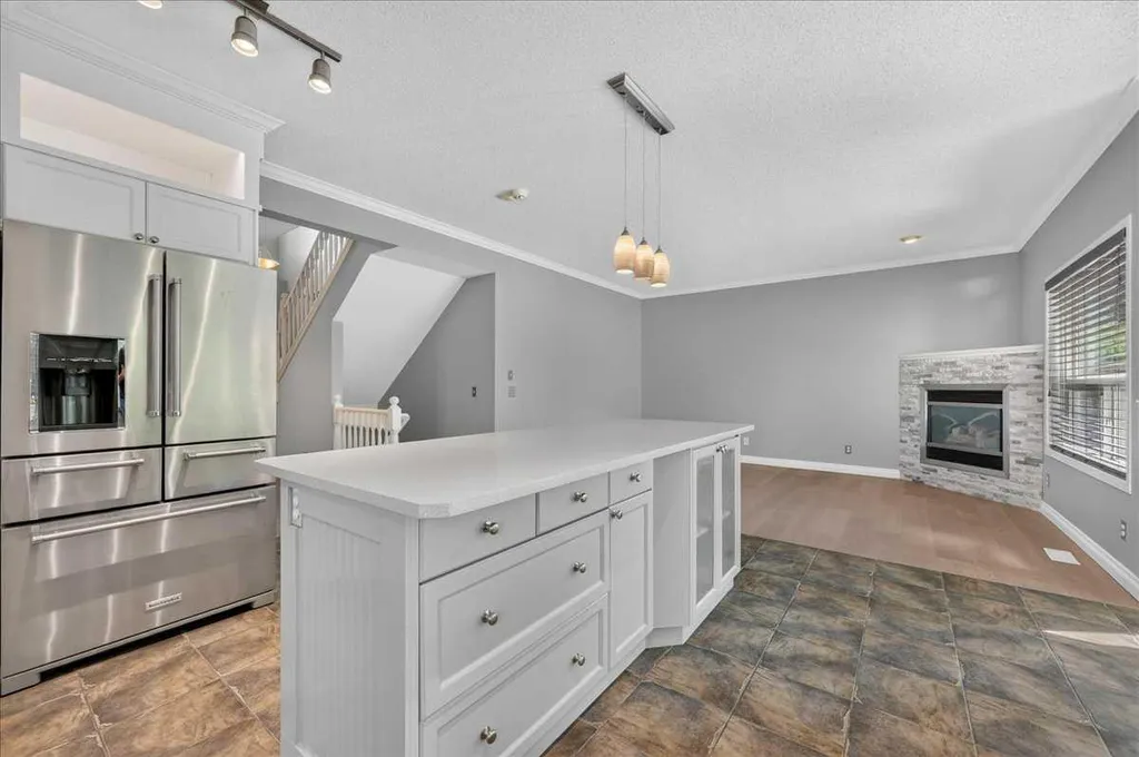 99 Evansbrooke Manor NW Calgary AB T2P 1C9