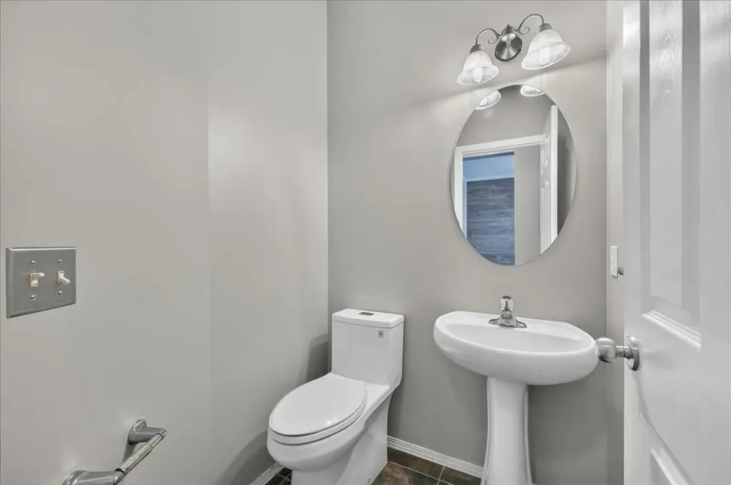 99 Evansbrooke Manor NW Calgary AB T2P 1C9