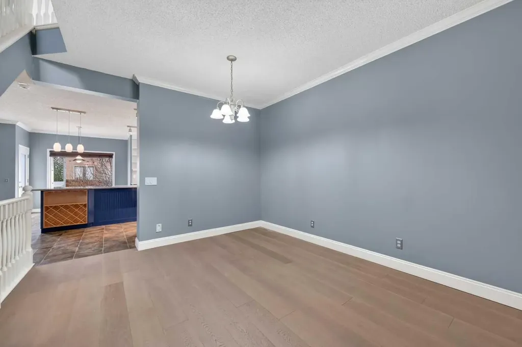 99 Evansbrooke Manor NW Calgary AB T2P 1C9