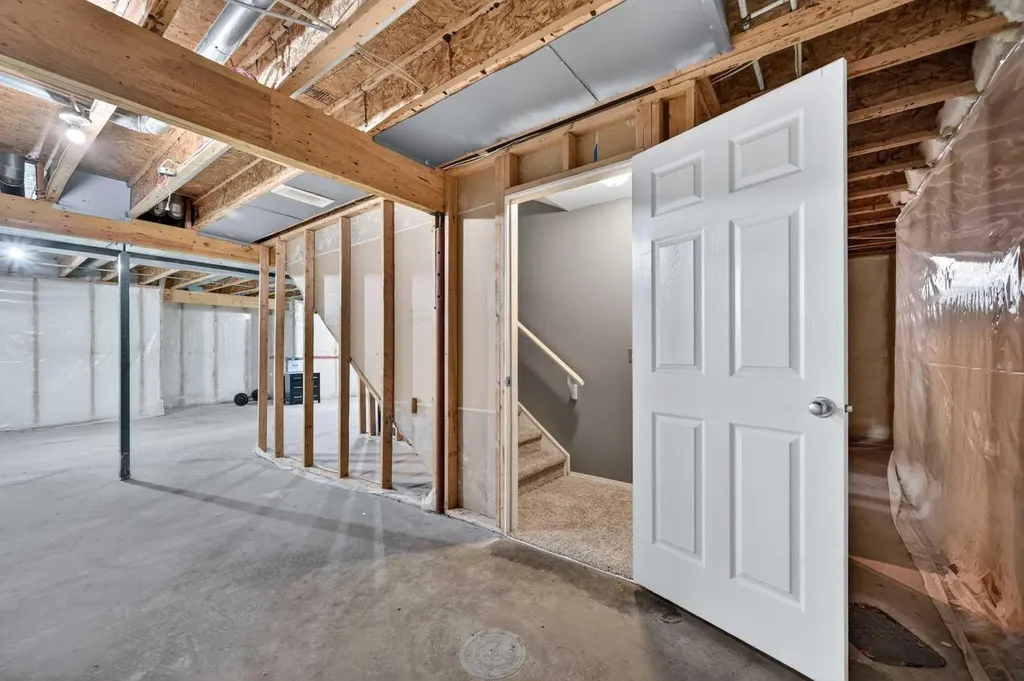 99 Evansbrooke Manor NW Calgary AB T2P 1C9