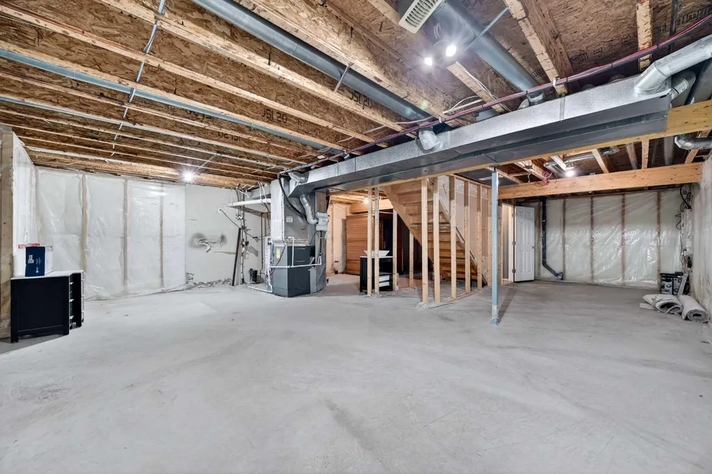 99 Evansbrooke Manor NW Calgary AB T2P 1C9