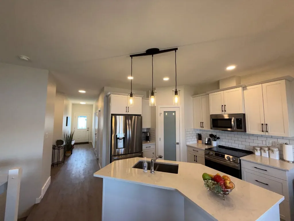 1940 Parkside Way Coaldale AB T1M 0G5