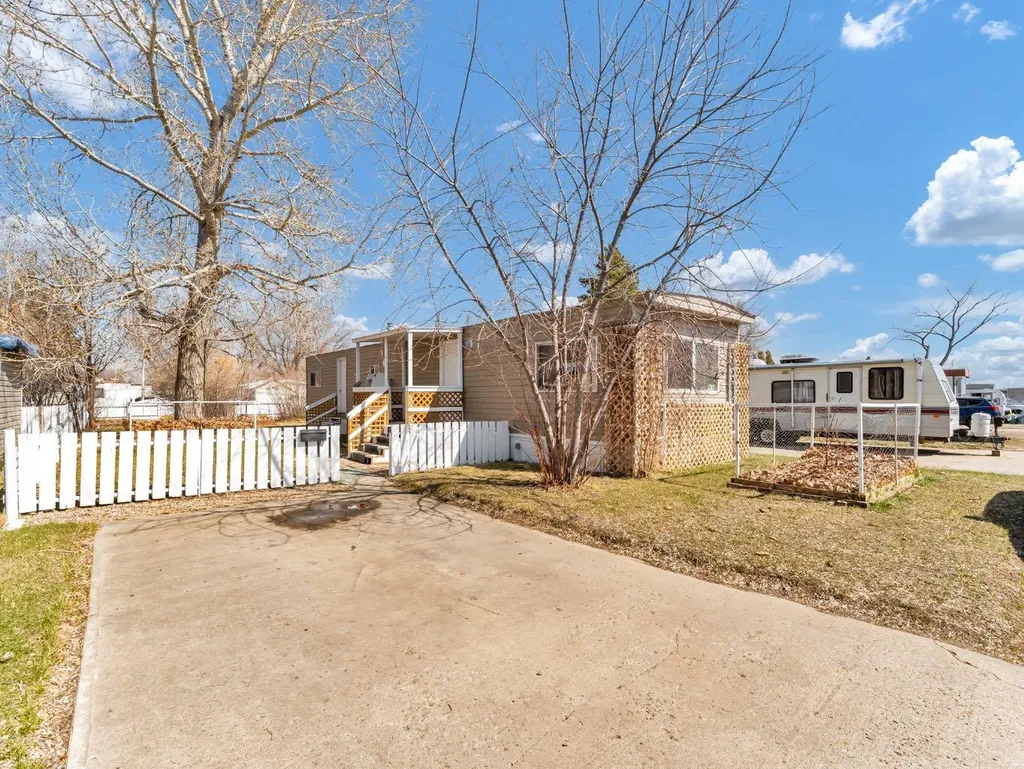 4000 13 Avenue SE Medicine Hat AB T1B1J3