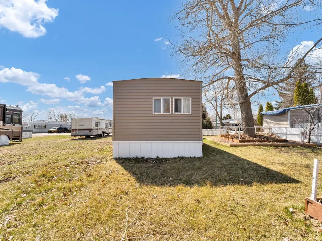 4000 13 Avenue SE Medicine Hat AB T1B1J3
