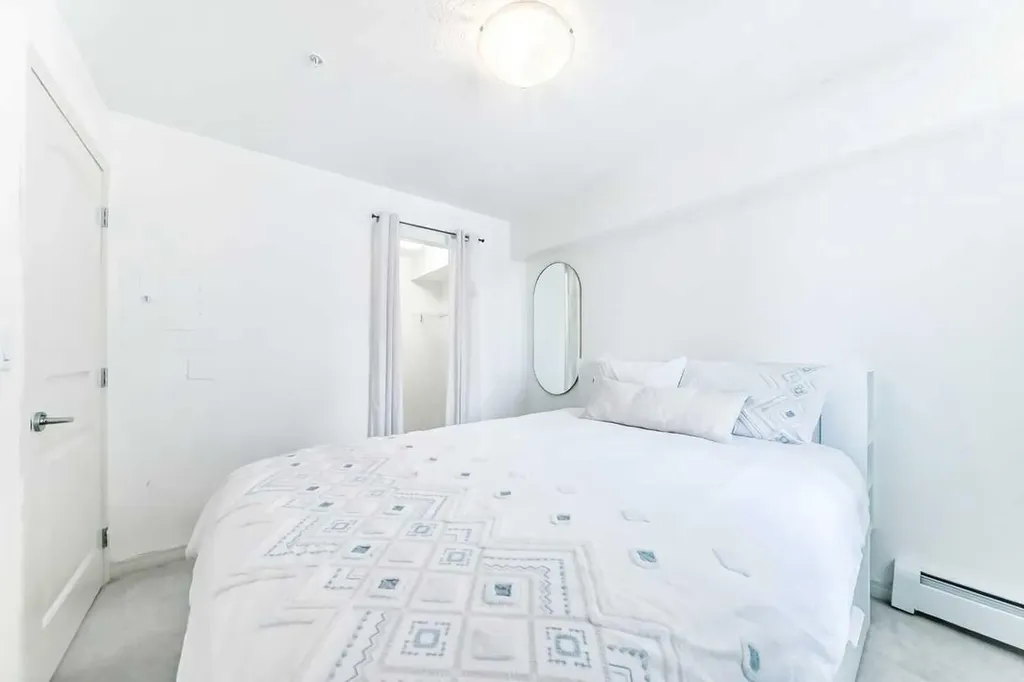 130 Panatella Street NW Calgary AB T3K 0Y6