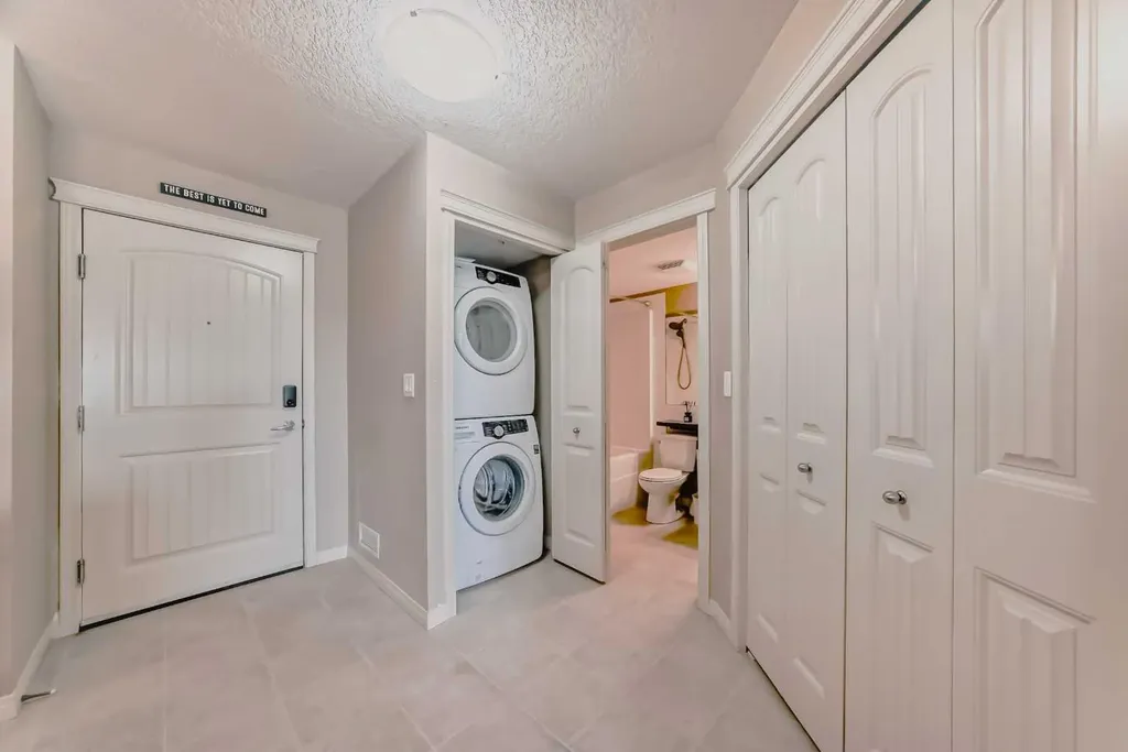 130 Panatella Street NW Calgary AB T3K 0Y6