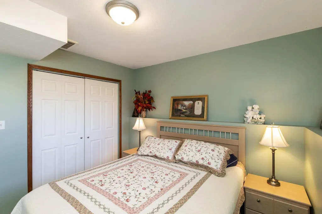 4406 54a Avenue Crescent Innisfail AB T4G1X5