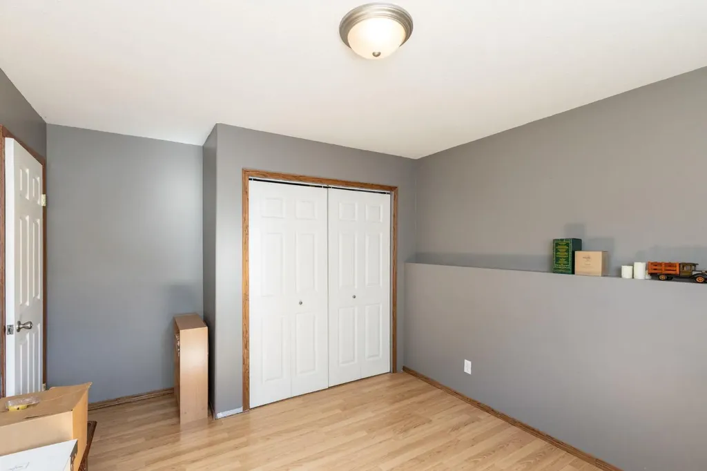 4406 54a Avenue Crescent Innisfail AB T4G1X5