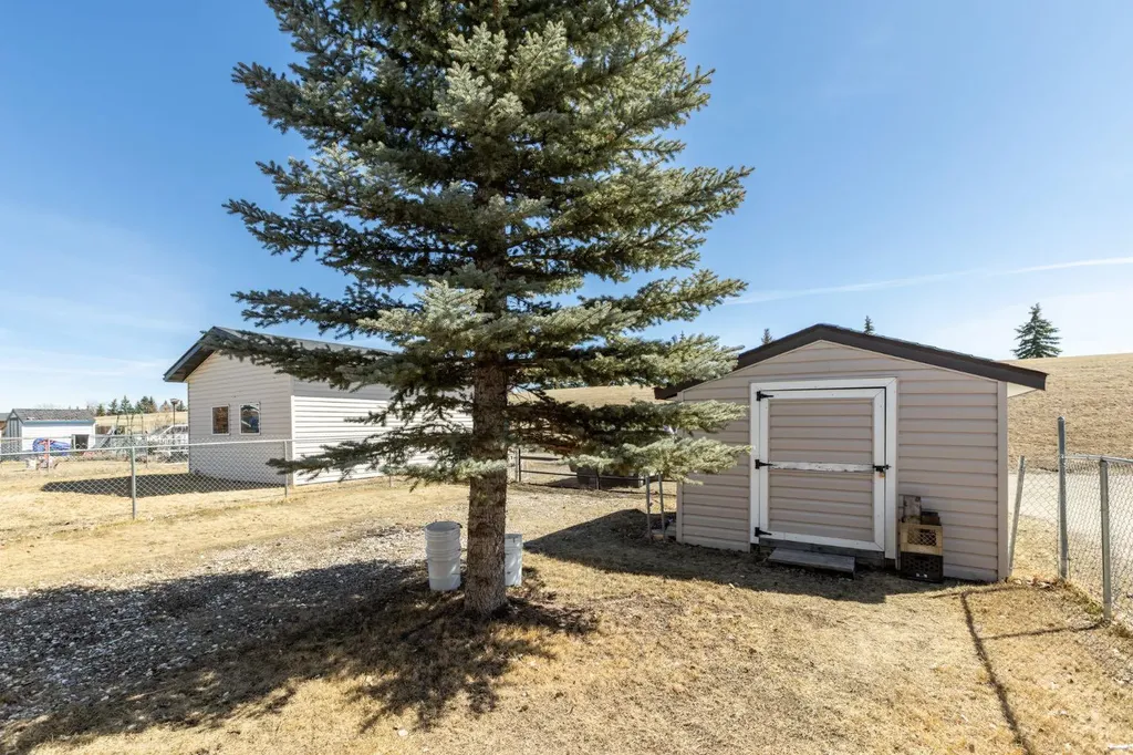 4406 54a Avenue Crescent Innisfail AB T4G1X5
