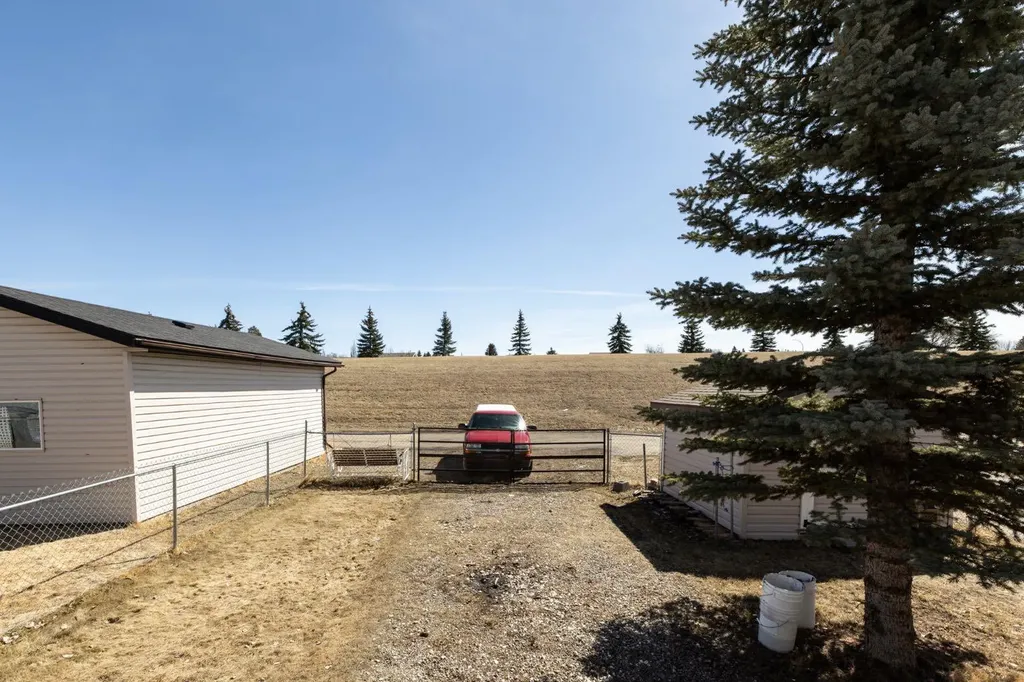 4406 54a Avenue Crescent Innisfail AB T4G1X5